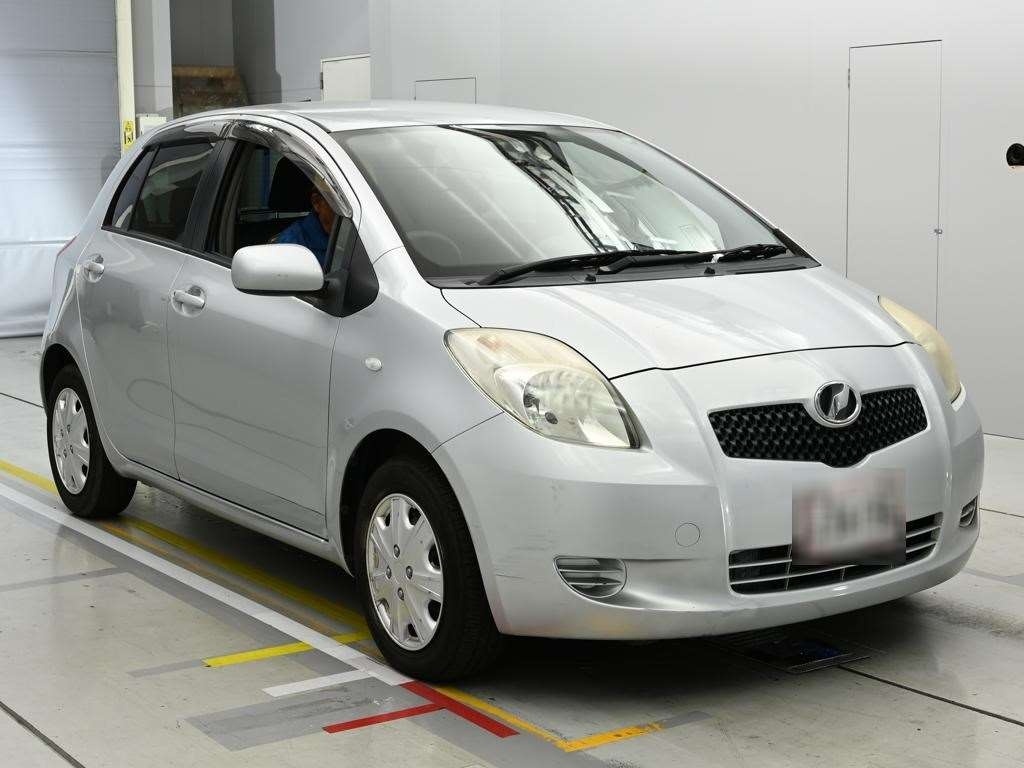 TOYOTA VITZ