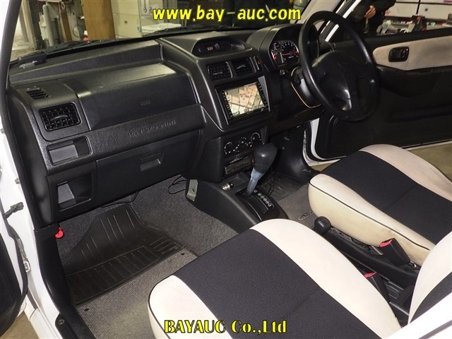 MITSUBISHI PAJERO MINI
