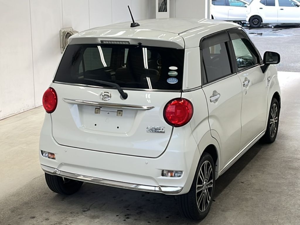 DAIHATSU CAST