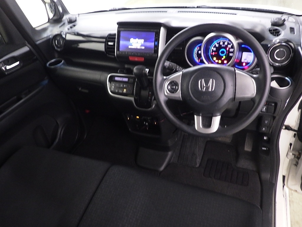 HONDA N-BOX