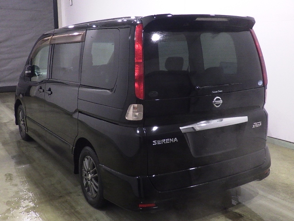 NISSAN SERENA