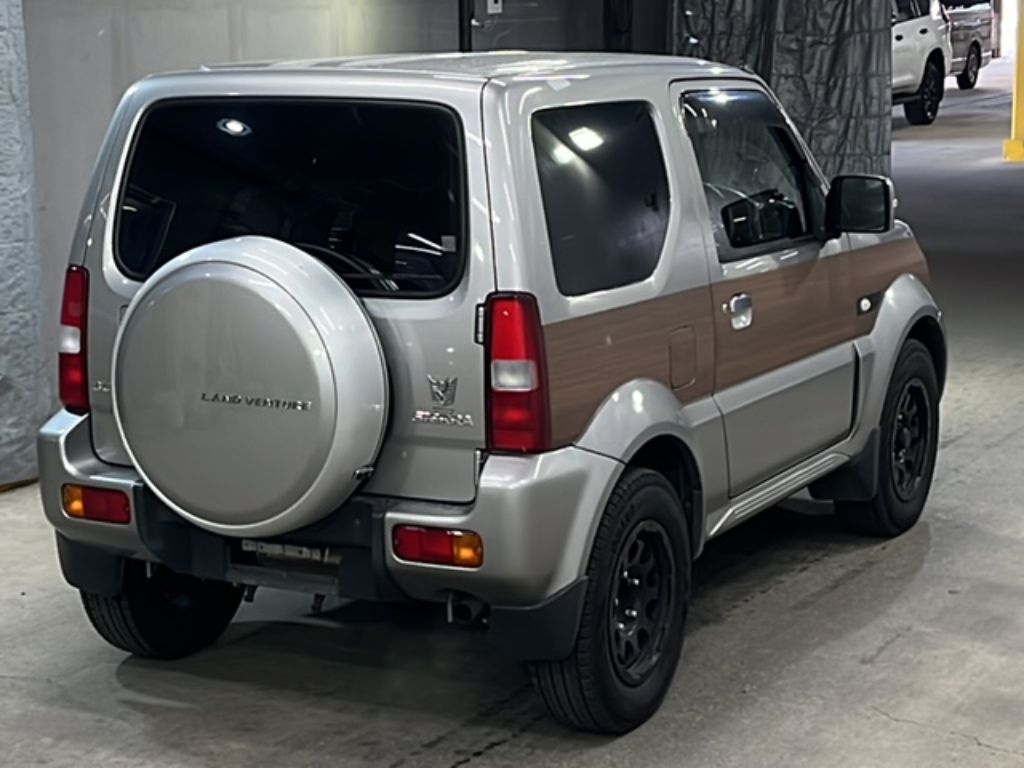SUZUKI JIMNY SIERRA