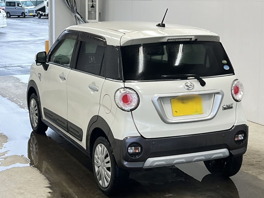 DAIHATSU CAST