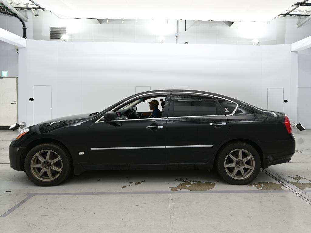 NISSAN FUGA