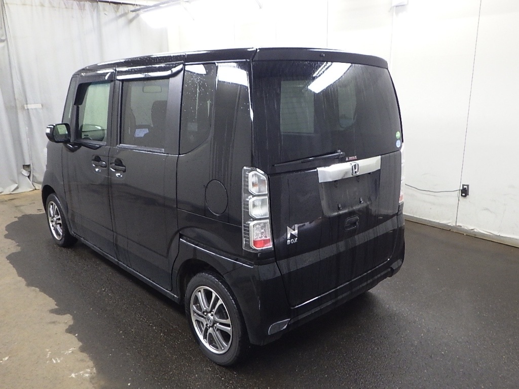 HONDA N-BOX