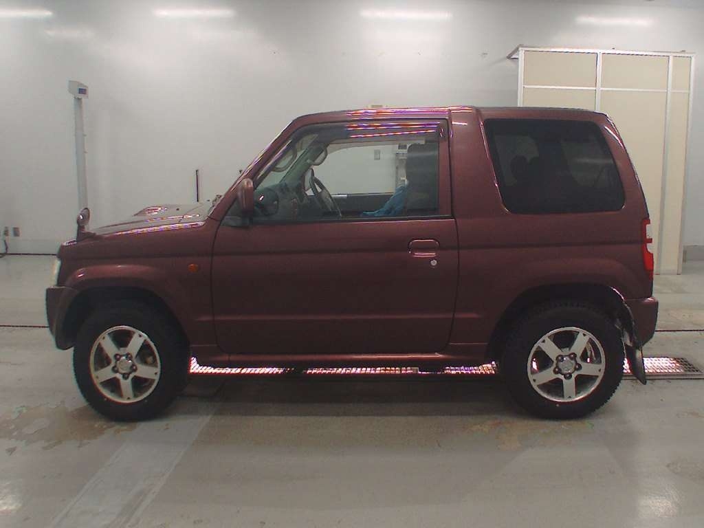 MITSUBISHI PAJERO MINI