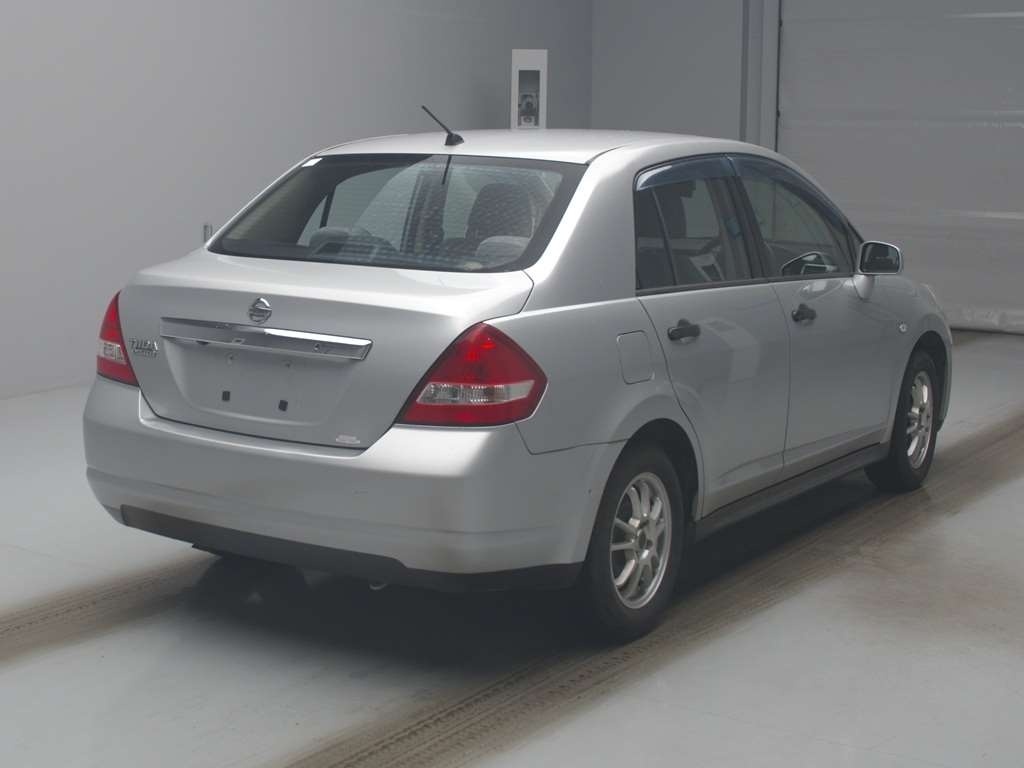 NISSAN TIIDA LATIO