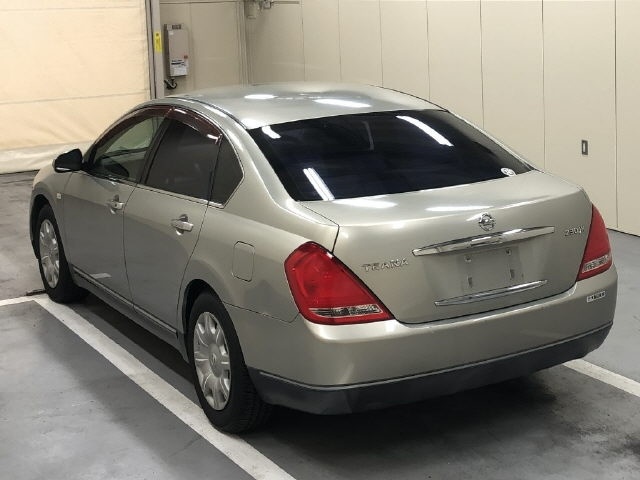 NISSAN TEANA