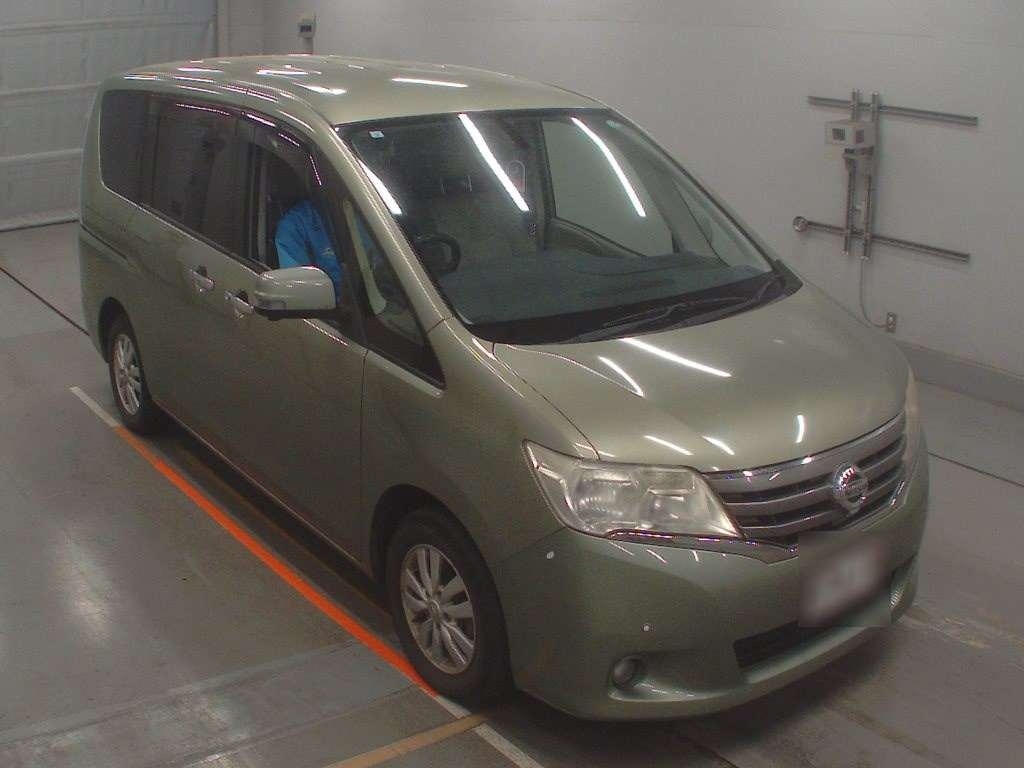 NISSAN SERENA
