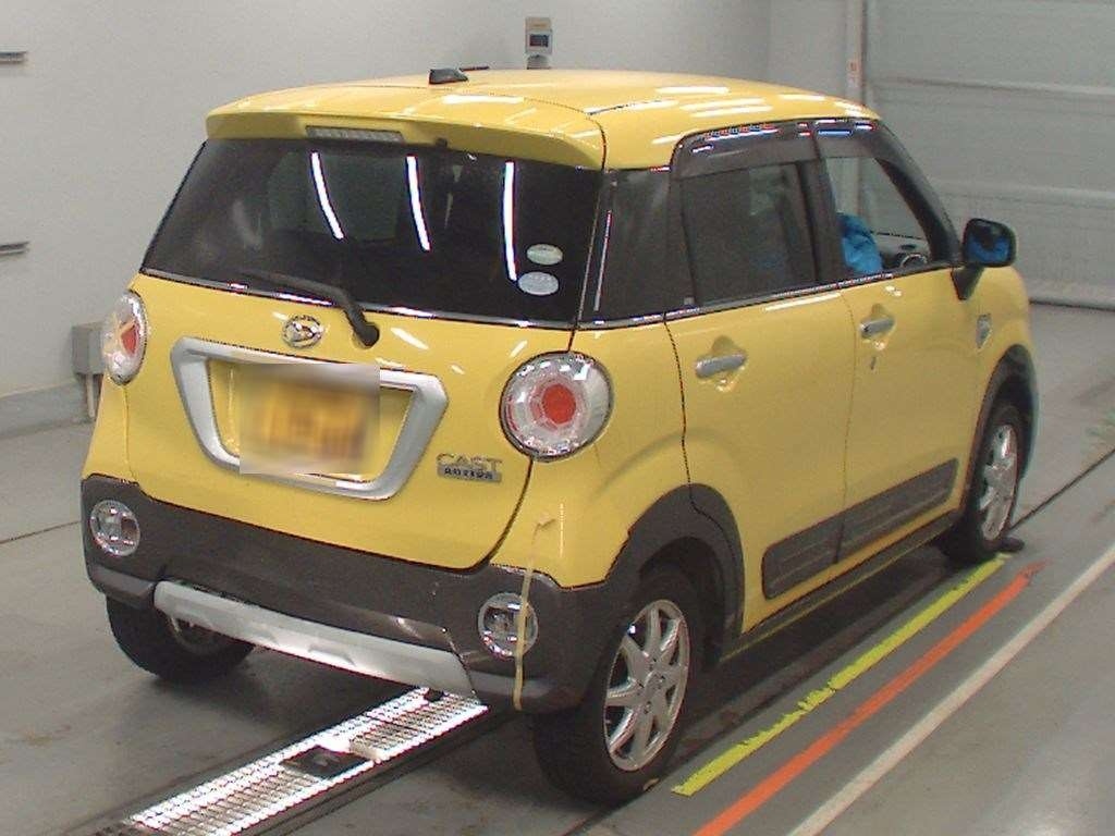 DAIHATSU CAST