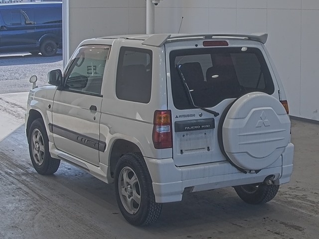 MITSUBISHI PAJERO MINI