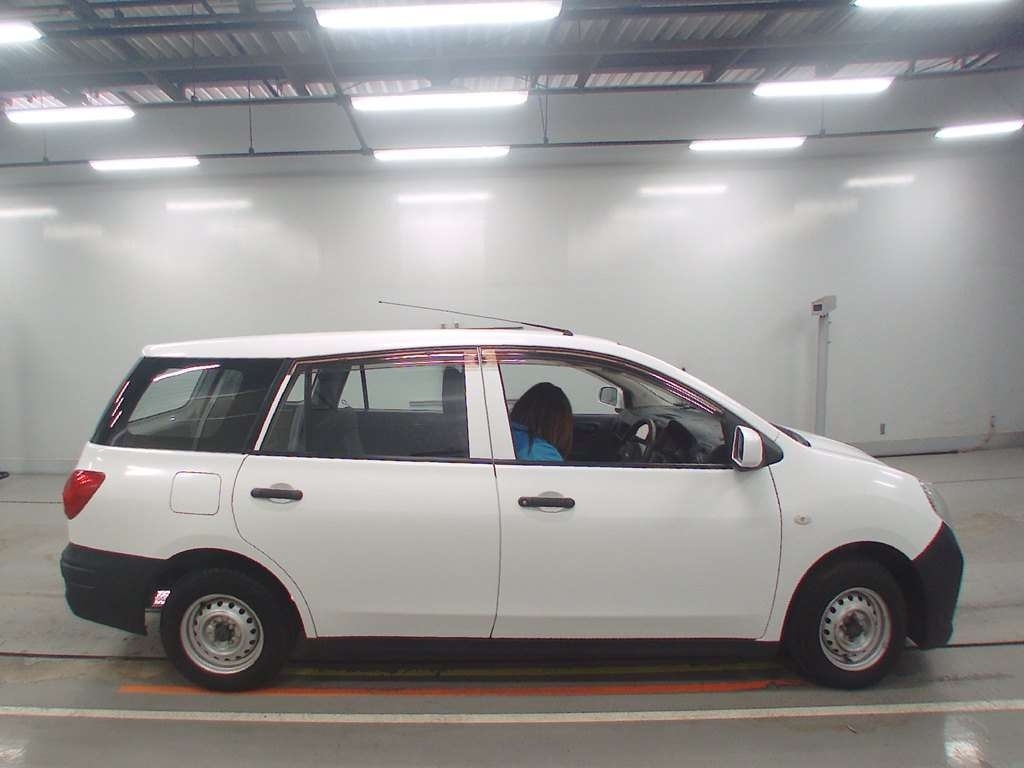 NISSAN AD