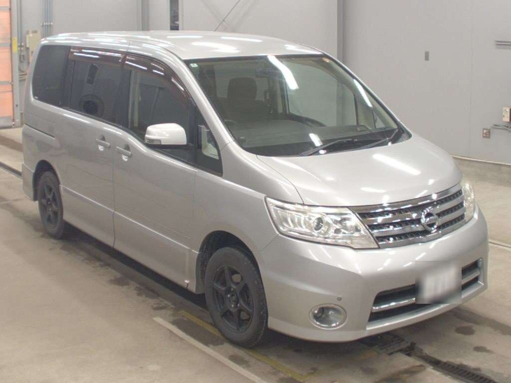 NISSAN SERENA