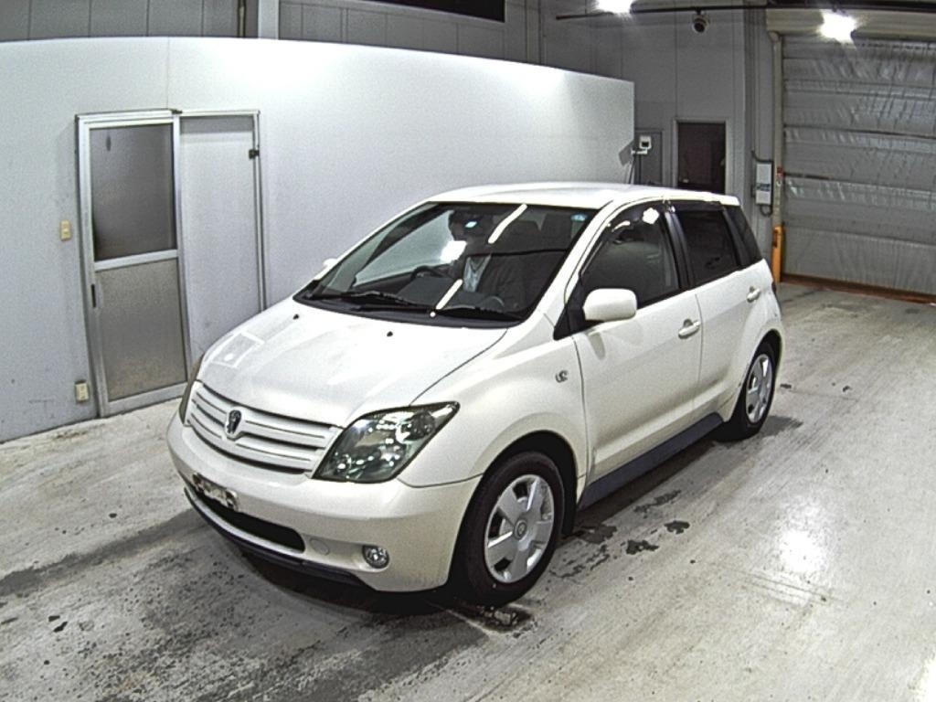 TOYOTA IST