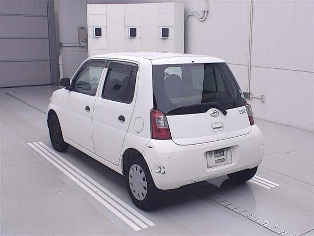 DAIHATSU ESSE
