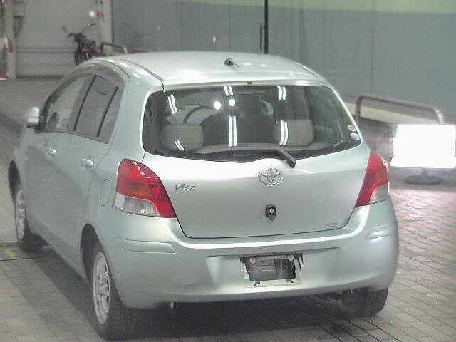 TOYOTA VITZ