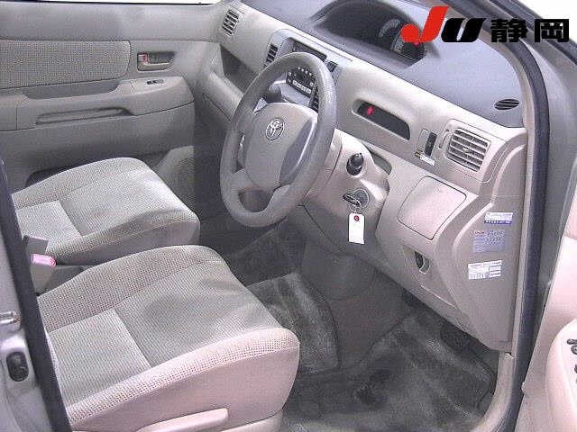 TOYOTA RAUM