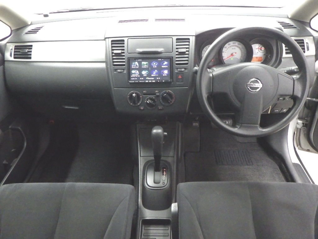 NISSAN TIIDA LATIO