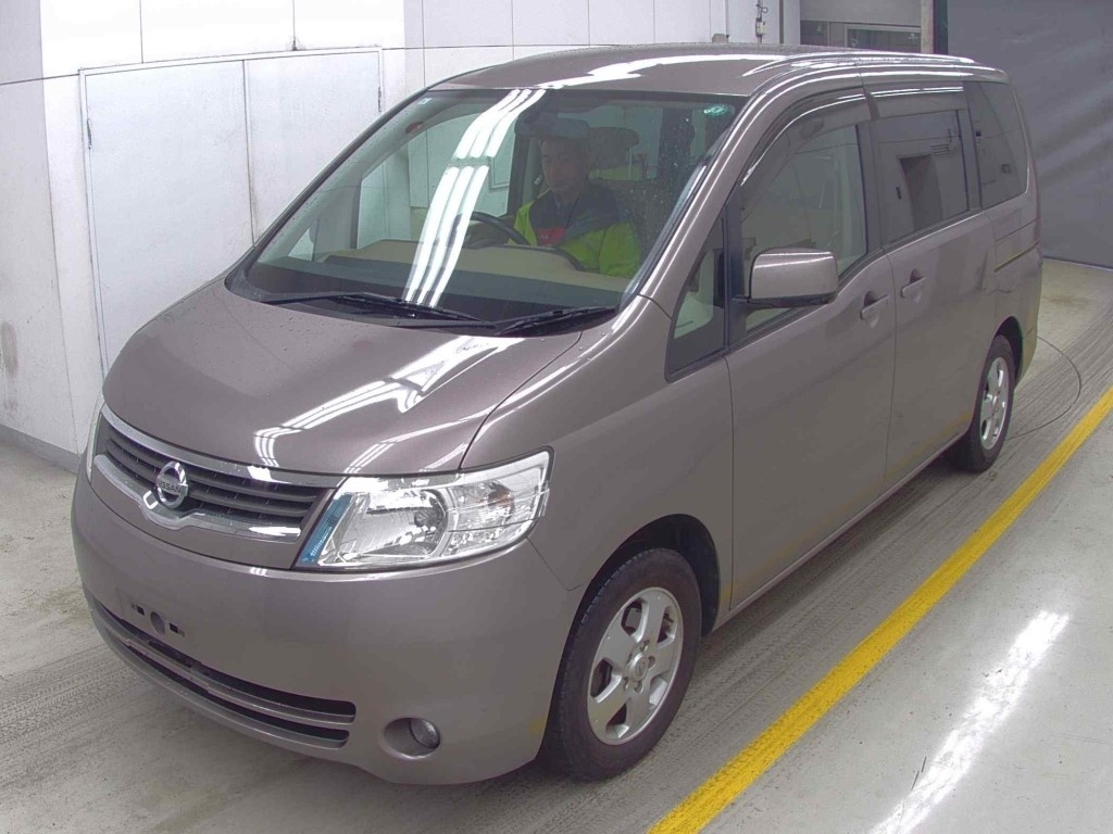 NISSAN SERENA