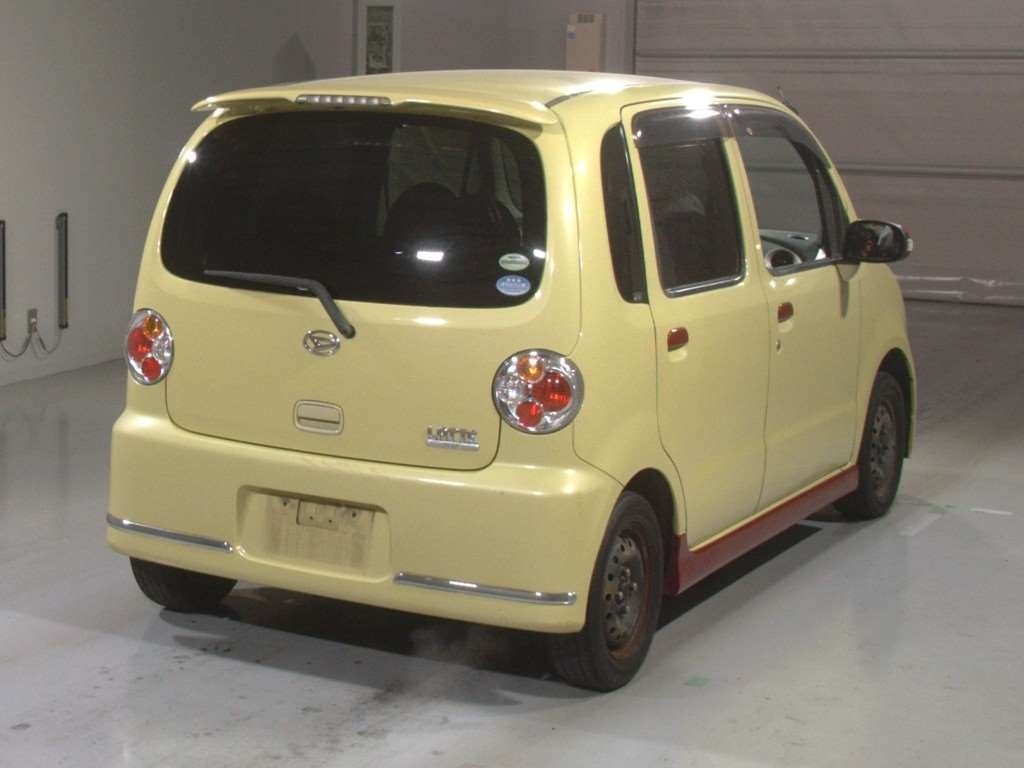 DAIHATSU MOVE LATTE