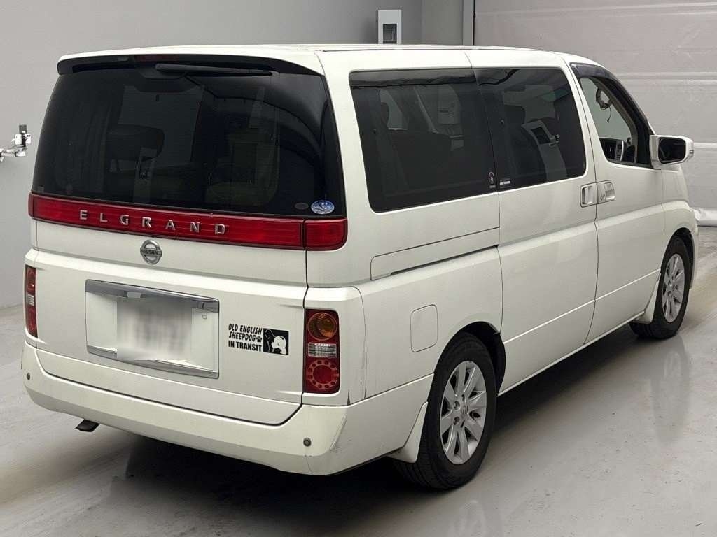 NISSAN ELGRAND