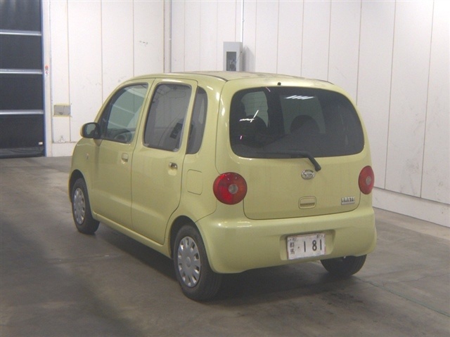 DAIHATSU MOVE LATTE