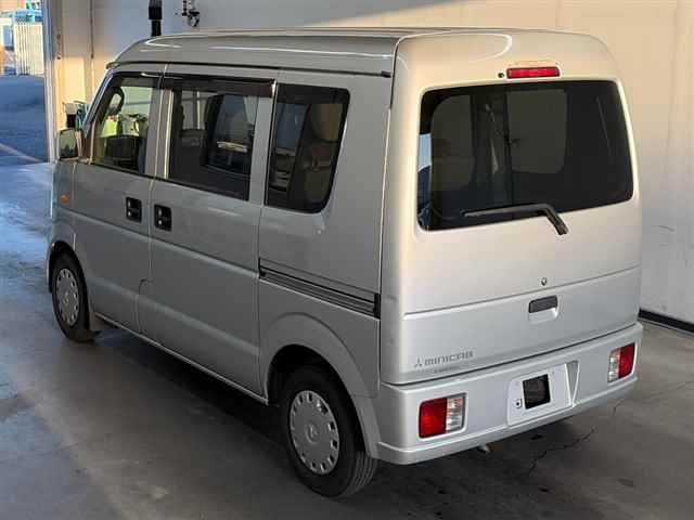 MITSUBISHI MINICAB