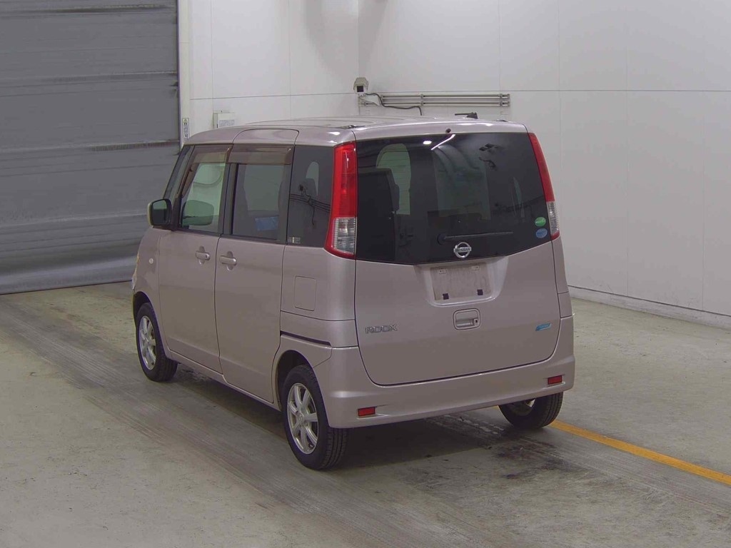 NISSAN ROOX