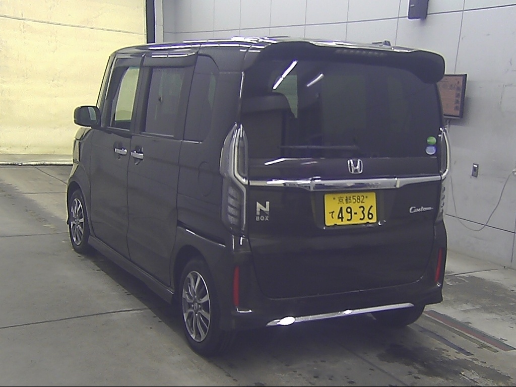 HONDA N-BOX