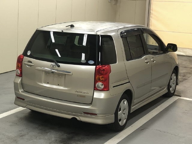 TOYOTA RAUM