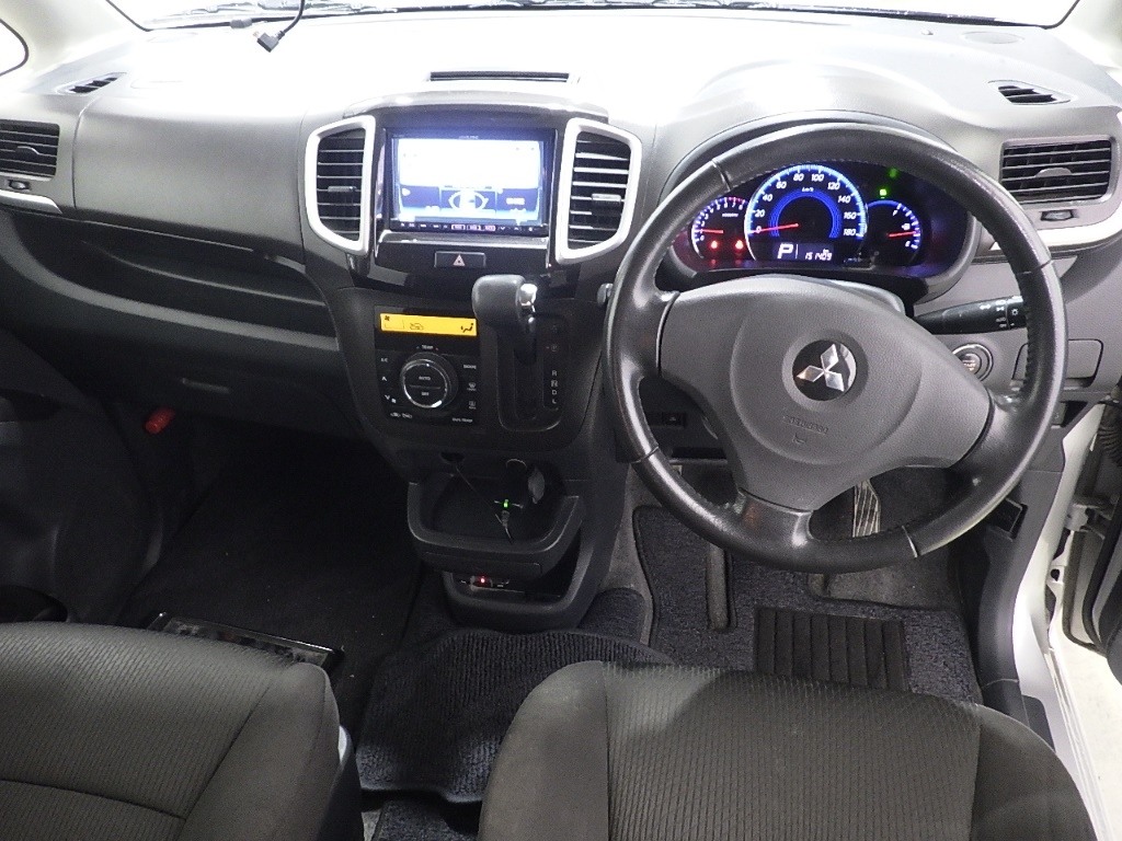 MITSUBISHI DELICA D:2