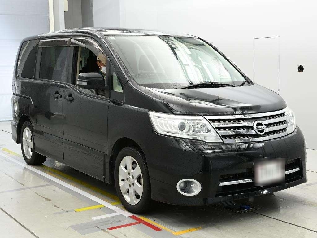 NISSAN SERENA