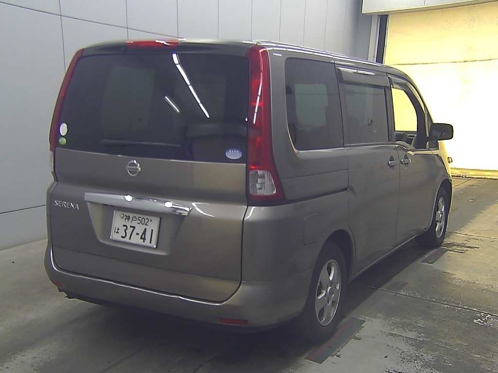 NISSAN SERENA