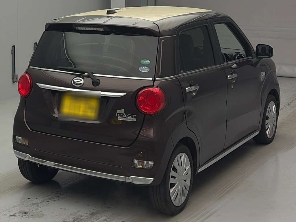 DAIHATSU CAST