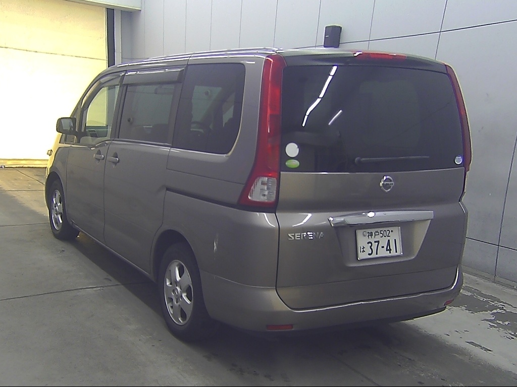 NISSAN SERENA