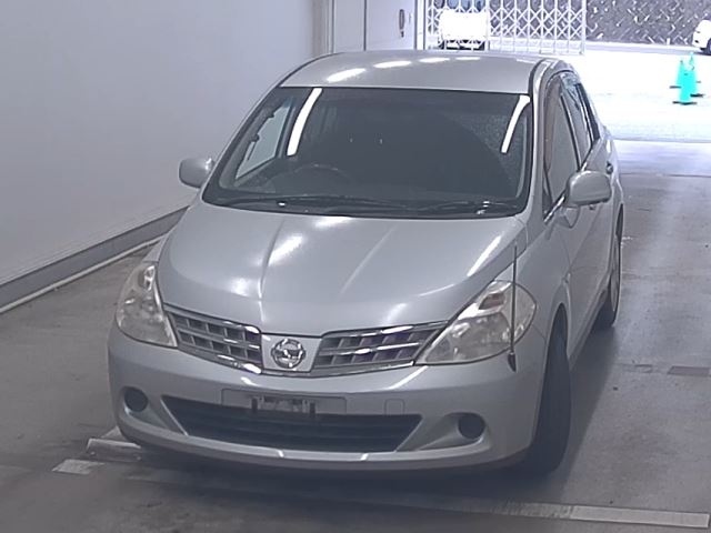 NISSAN TIIDA LATIO