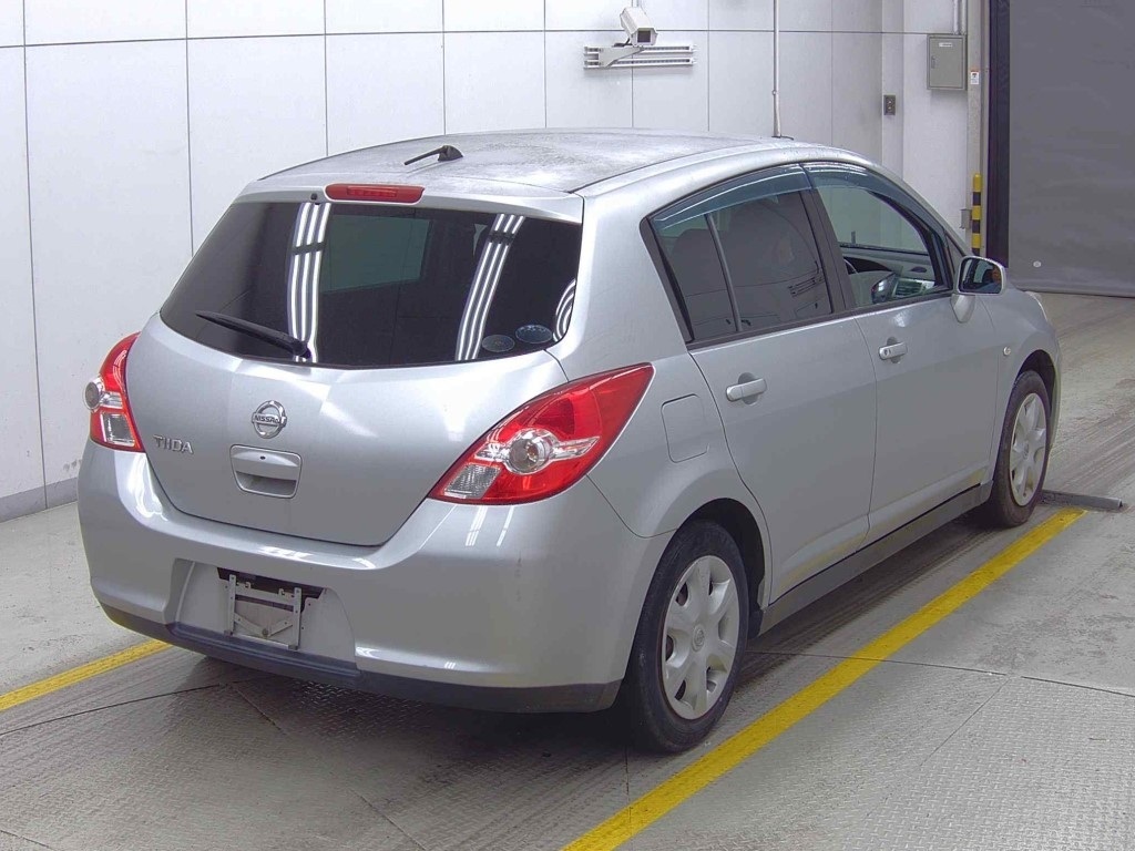 NISSAN TIIDA