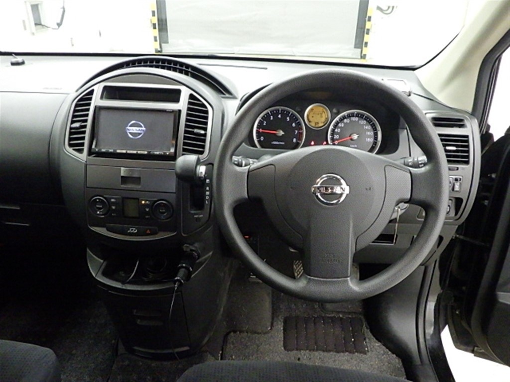 NISSAN LAFESTA