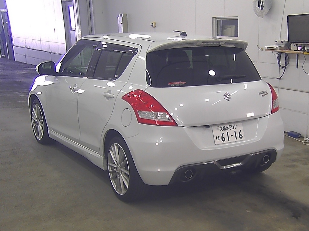 SUZUKI SWIFT