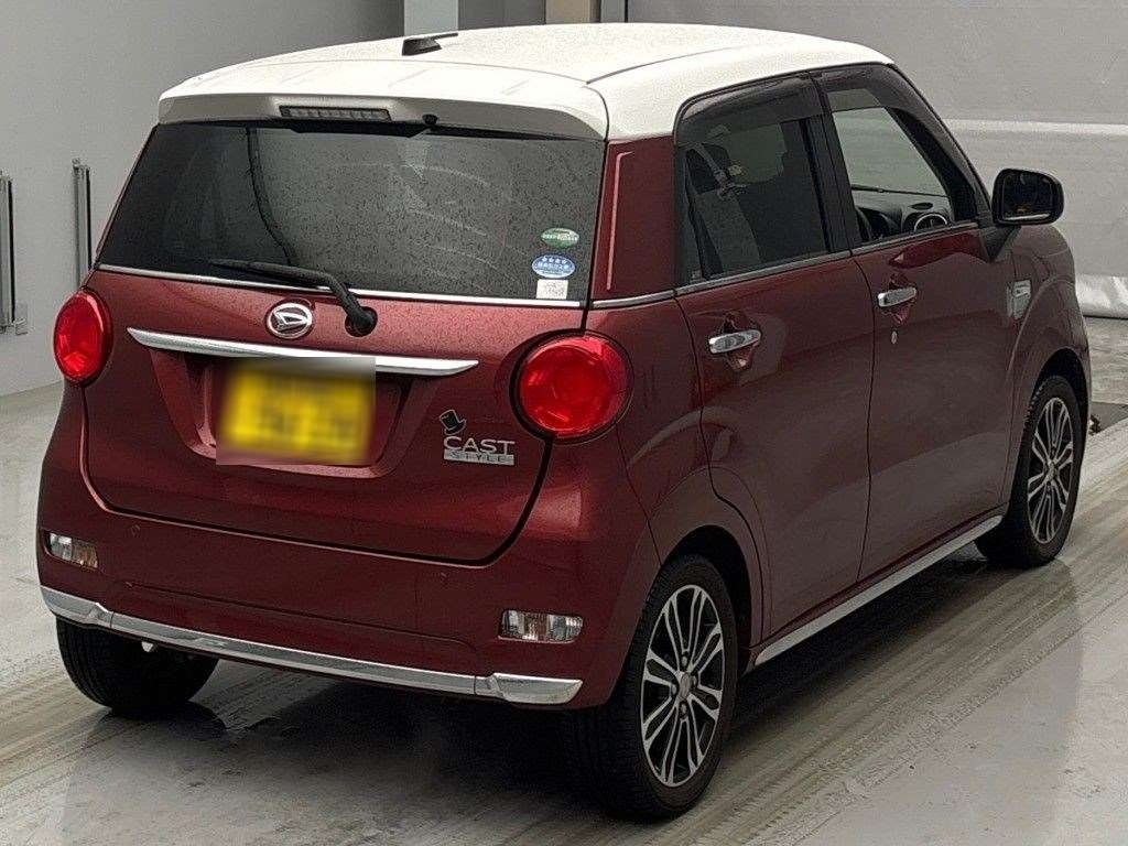DAIHATSU CAST