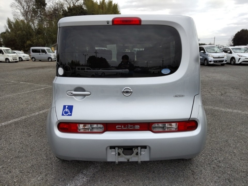 NISSAN CUBE