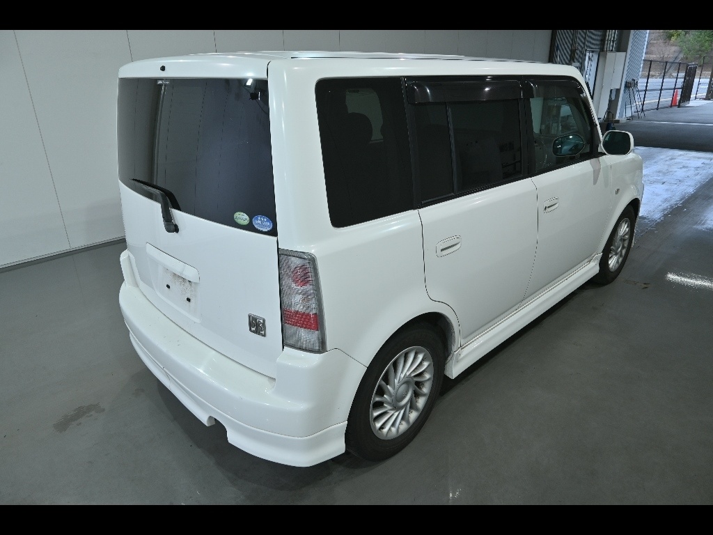 TOYOTA BB
