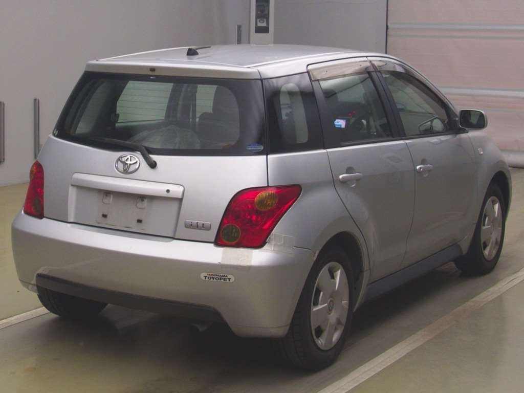 TOYOTA IST