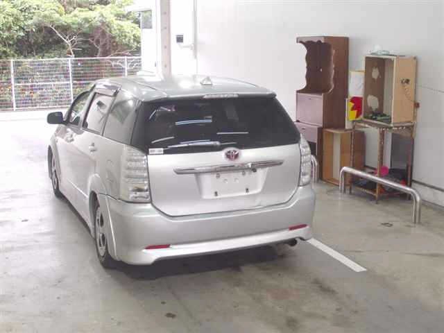 TOYOTA WISH