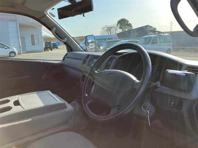 TOYOTA REGIUS ACE