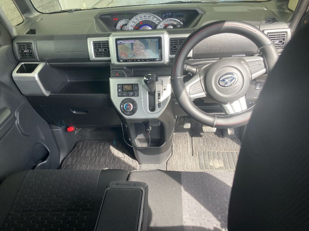 DAIHATSU WAKE