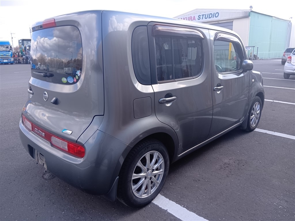 NISSAN CUBE