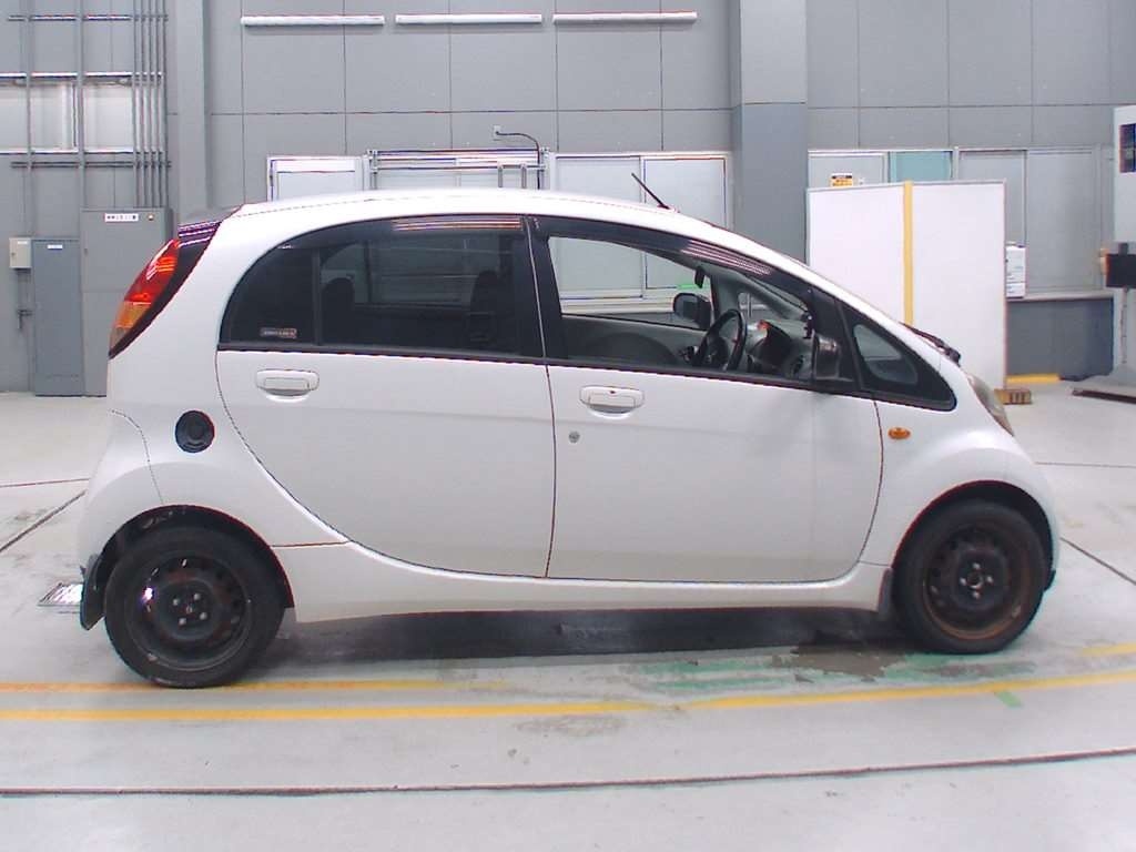MITSUBISHI I