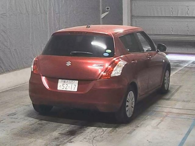 SUZUKI SWIFT