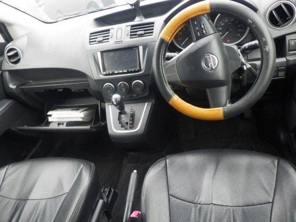 NISSAN LAFESTA